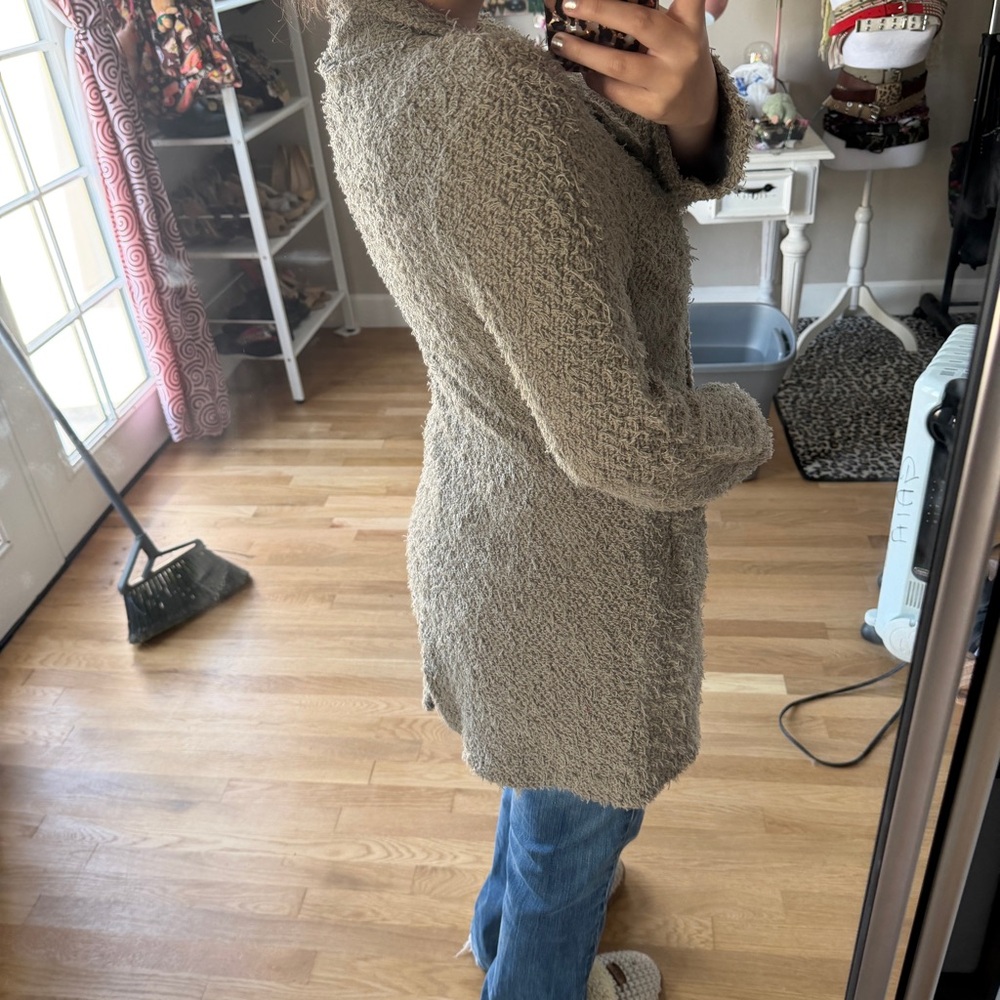 Cardigan - Picture 6 of 6